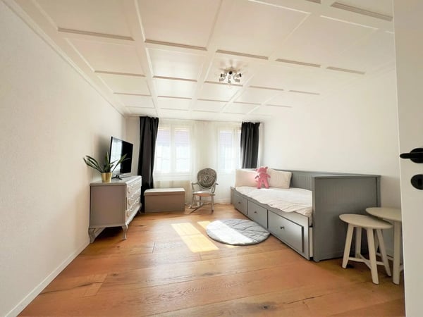 Renoviertes 7-Zimmer-Haus (möbliert) / Renovated 7-Room Furnished House – Oberägeri 11