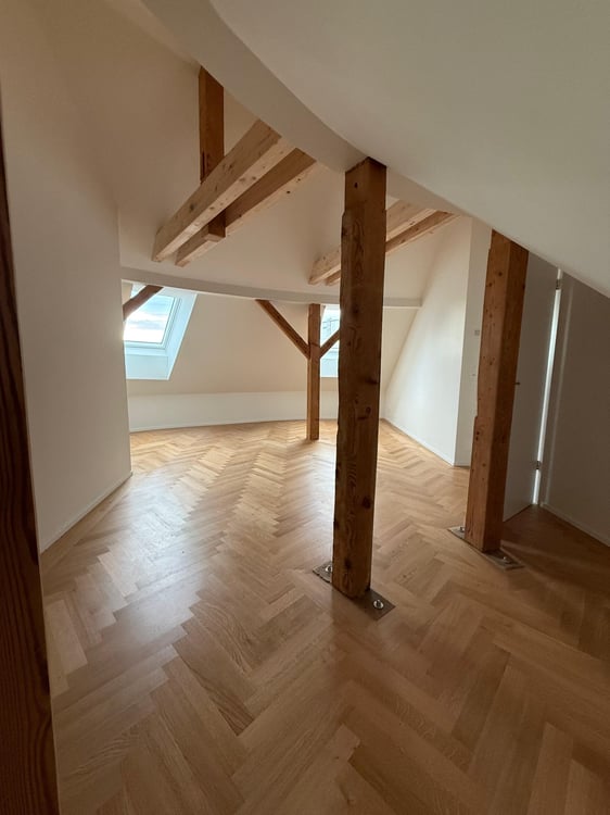 Wunderschöne 4-Zimmer-Wohnung nach Kernsanierung in Wiedikon zu vermieten 7