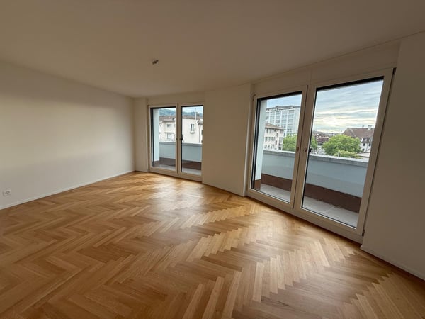 Wunderschöne 4-Zimmer-Wohnung nach Kernsanierung in Wiedikon zu vermieten 1