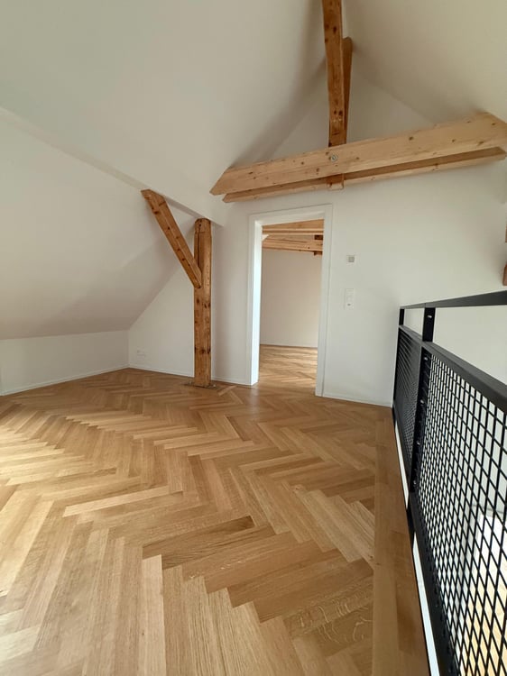 Wunderschöne 4-Zimmer-Wohnung nach Kernsanierung in Wiedikon zu vermieten 6