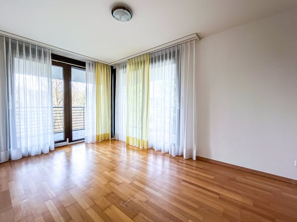 Ruhige Natur-Oase mit zentraler Anbindung: 4.5 Zimmer-Apartment im Kreis 7 von Zürich 10