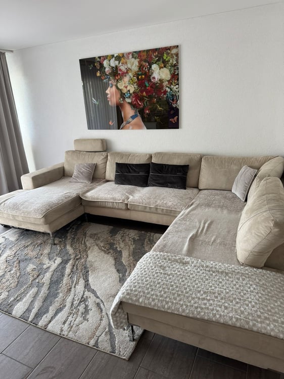 Helle 4.5-Zimmer-Wohnung mit Balkon und schöner Aussicht in Lufingen 6