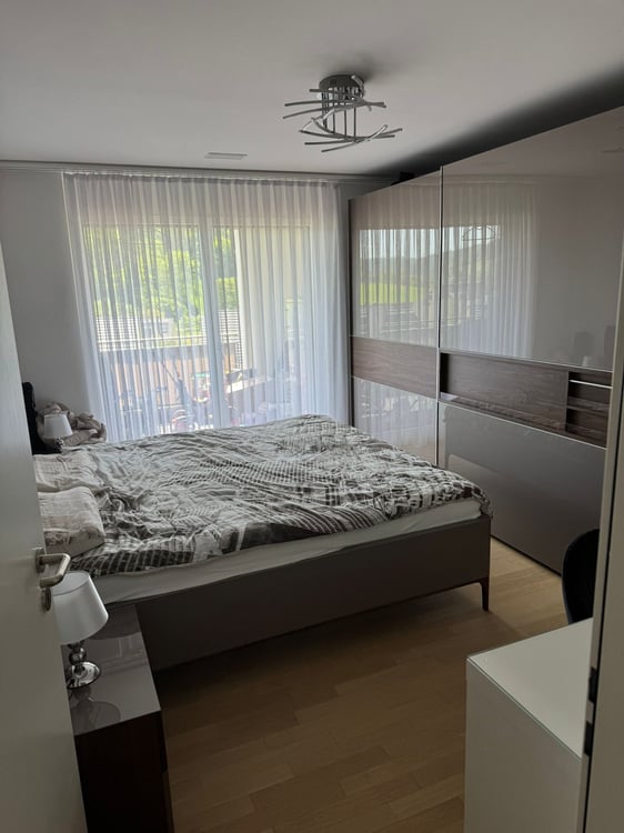 Helle 4.5-Zimmer-Wohnung mit Balkon und schöner Aussicht in Lufingen 7