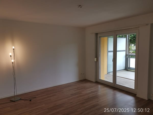 Helle 2-Zimmer Wohnung mit 2 Balkonen und Aussicht in Ehrendingen SEHR RUHIG 4