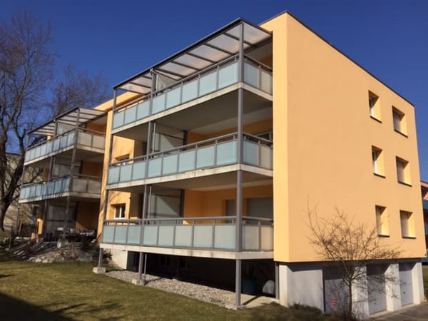 Helle 2-Zimmer Wohnung mit 2 Balkonen und Aussicht in Ehrendingen SEHR RUHIG 1