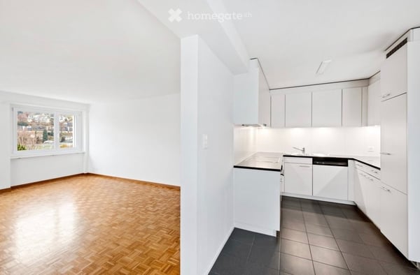 Bright 5.5-Room Family Apartment with Stunning Views on the 6th Floor – Luzern 5