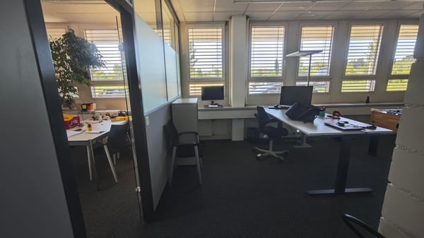 Büro in Unterentfelden 123m2 UND 63 m2 7