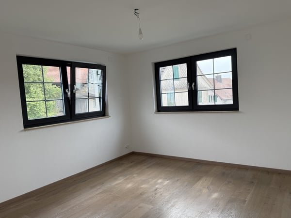 Charmante 3.5-Zimmer-Wohnung in Lanzenneunforn – modern, ruhig und sofort verfügbar 4