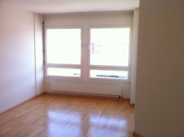 Helles 2.5-Zimmer-Büro an zentraler Lage in Reinach BL – sofort oder nach Absprache verfügbar 4