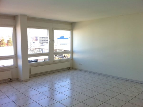Helles 2.5-Zimmer-Büro an zentraler Lage in Reinach BL – sofort oder nach Absprache verfügbar 3