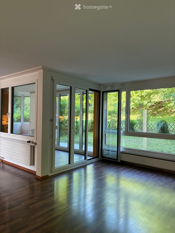 3.5-Zimmer-Wohnung mit Wintergarten, Garten und Garage in Adliswil 3