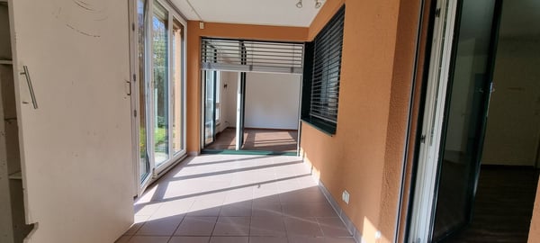 3.5-Zimmer-Wohnung mit Wintergarten, Garten und Garage in Adliswil 4