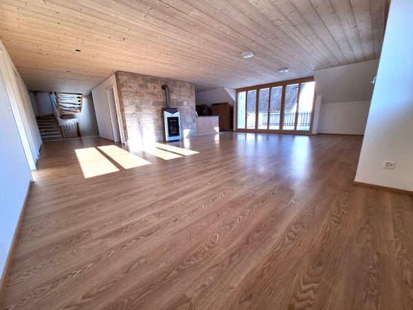 Helle und grosszügige Wohnung im Dorfkern von Beringen 2