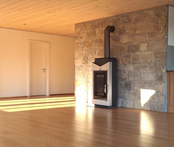 Helle und grosszügige Wohnung im Dorfkern von Beringen 4