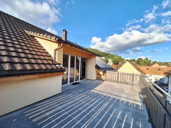 Helle und grosszügige Wohnung im Dorfkern von Beringen 3