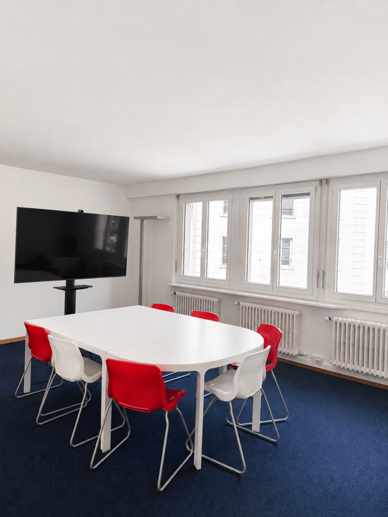 Office in Plainpalais - Ideal Location 6
