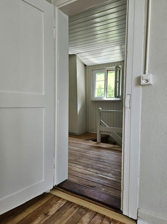 Charmante 4.5-Zimmer-Maisonette-Wohnung im Altbau – Uster 9
