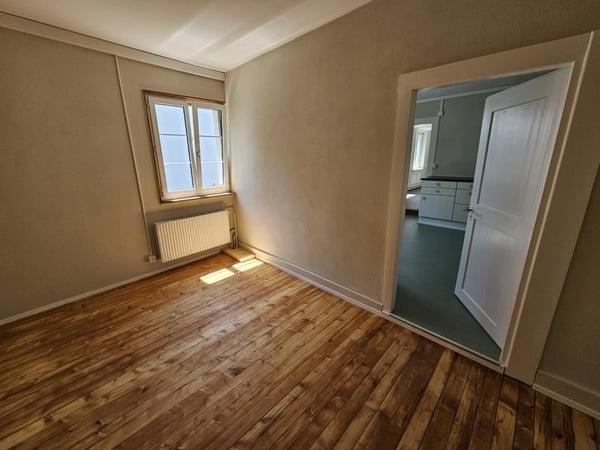 Charmante 4.5-Zimmer-Maisonette-Wohnung im Altbau – Uster 8