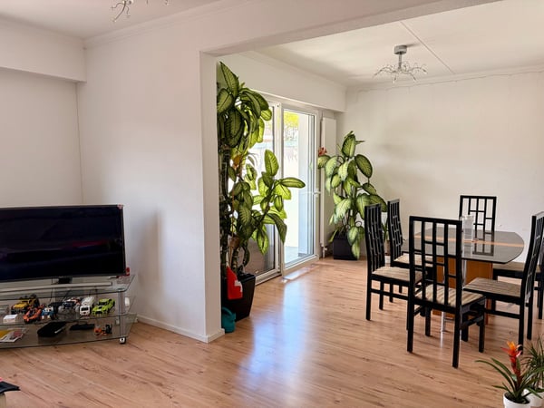 Spazioso appartamento di 4,5 locali con balcone Pregasaona a Lugano. 4