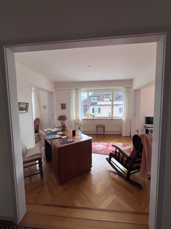 5-Zimmer-Wohnung am Zürichberg mit zwei Balkonen und schöner Aussicht 2