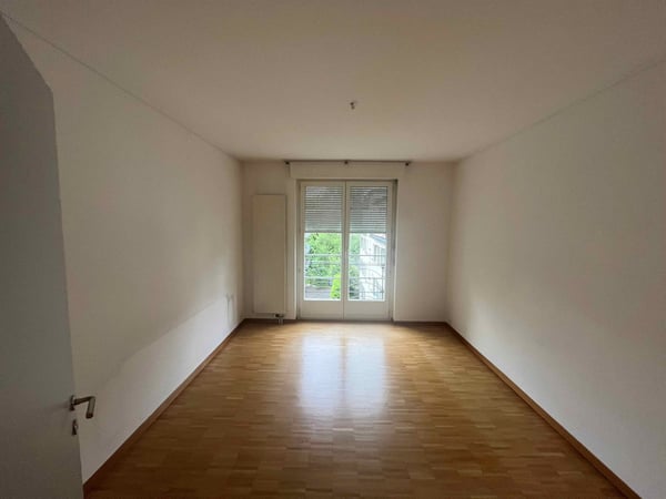 Traumhaft ruhige 4.5 Zimmer-Dachwohnung mit zwei Balkonen – Nähe Klusplatz 4