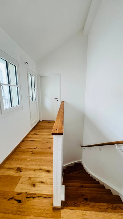Erstbezug in eine Charmante 3-Zimmer- Wohnung/ Einfamilienhaus an der Rheingasse 25, 4058 Basel 7