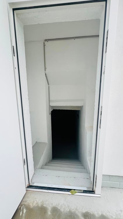 Erstbezug in eine Charmante 3-Zimmer- Wohnung/ Einfamilienhaus an der Rheingasse 25, 4058 Basel 15