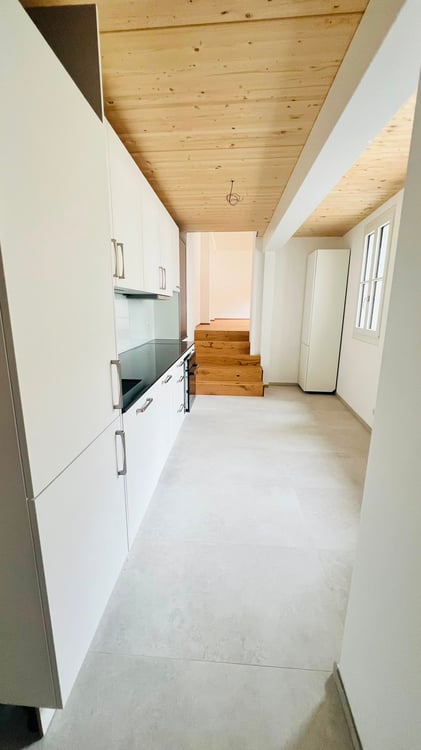 Erstbezug in eine Charmante 3-Zimmer- Wohnung/ Einfamilienhaus an der Rheingasse 25, 4058 Basel 3