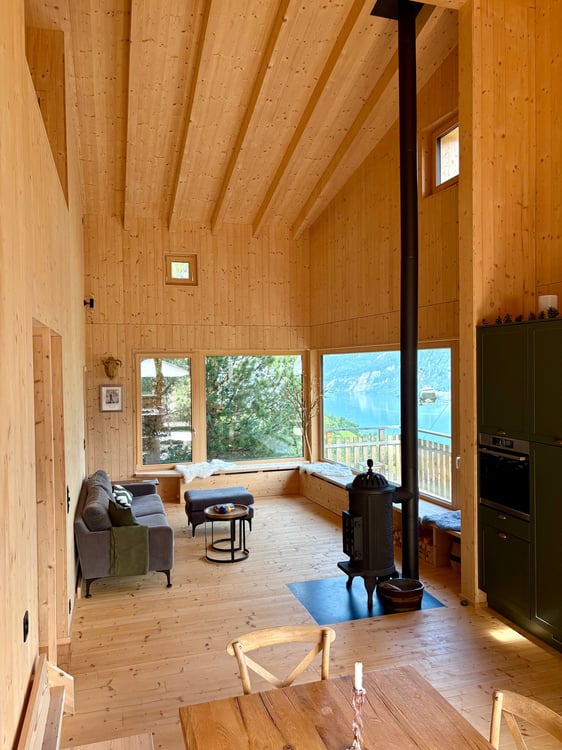 Vollständig renoviertes 7.5-Zimmer-Chalet mit traumhafter Walensee- und Churfirsten-Aussicht 10