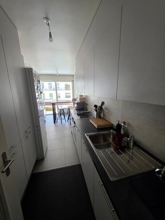 Spacieux appartement de 5 pièces avec balcons – Rue Daubin, Genève 1203 2