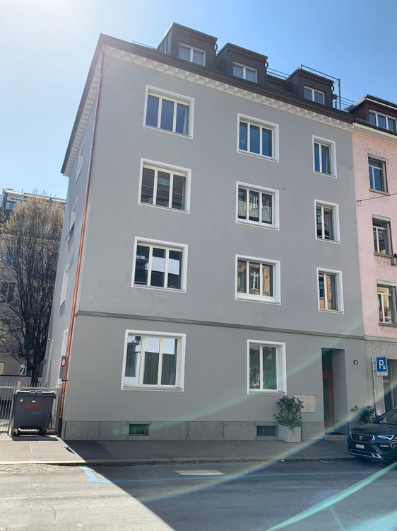 Charmantes 5-Zimmer-Büro an der Florastrasse in Zürich 8008 10