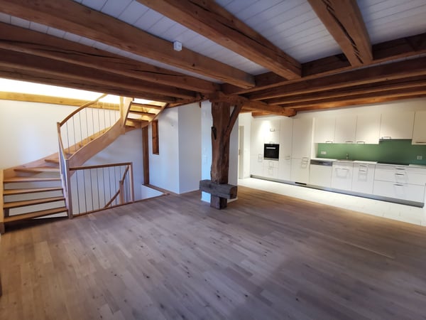 Charmante 3.5-Zimmer-Maisonette-Wohnung in Mettmenstetten 2