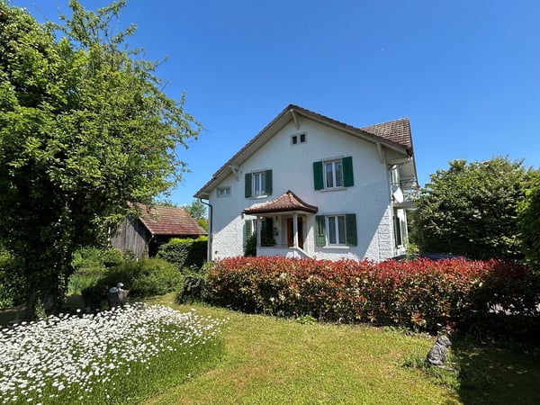 Wohnhaus in Frick mit 1548 m² Grundstück 1