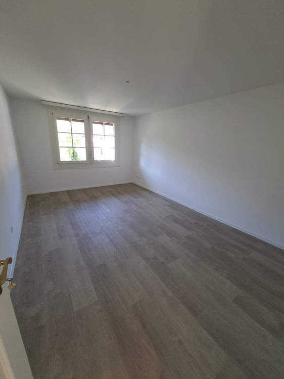 6.5-Zi Miethaus mit 2 Garagenplätze, Aussenparkplatz, Gärtner in 8852 Altendorf 8