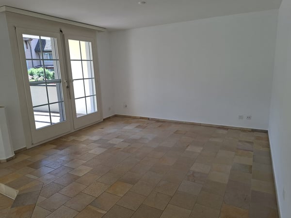 6.5-Zi Miethaus mit 2 Garagenplätze, Aussenparkplatz, Gärtner in 8852 Altendorf 6