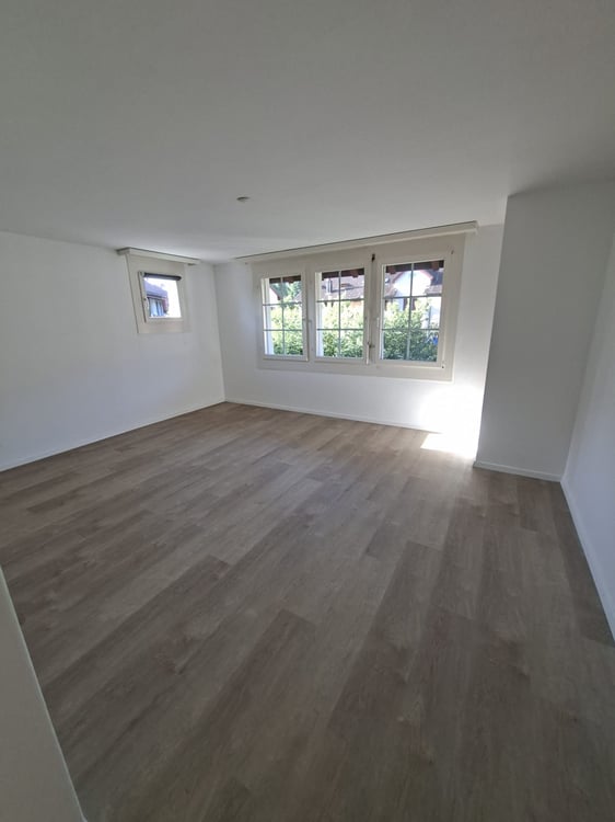 6.5-Zi Miethaus mit 2 Garagenplätze, Aussenparkplatz, Gärtner in 8852 Altendorf 7