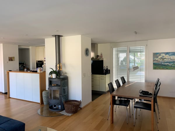 Exklusive, lichtdurchflutete 4.5-Zimmer-Attikawohnung in Würenlos 2