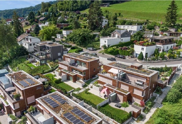 Exklusives Doppeleinfamilienhaus in Langnau am Albis 2