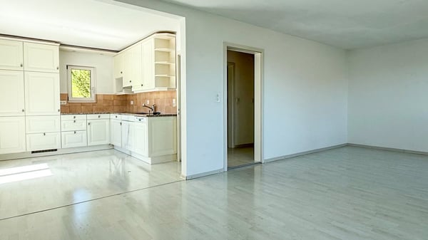 Wohnung mit Weitsicht – 3.5-Zimmer-Wohnung mit Wintergarten und Balkon 2