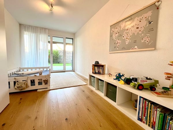 Moderne 4.5-Zimmer-Wohnung im Erdgeschoss in Russikon 9