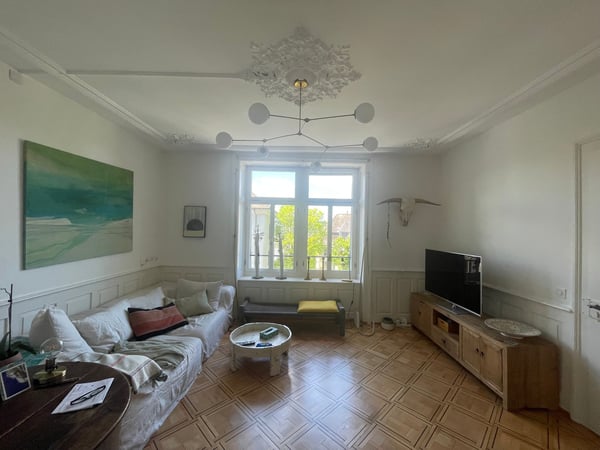 Charmante 4.5-Zimmer-Wohnung mit Balkon an der Turnerstrasse, Zürich 4