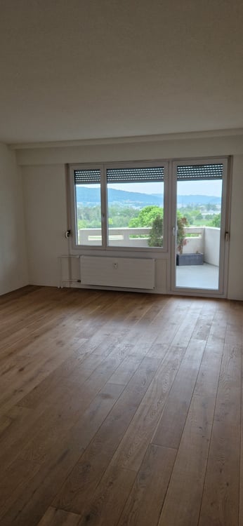 Helle 4-Zimmer-Wohnung mit Balkon und Ausblick in Adlikon bei Regensdorf 7