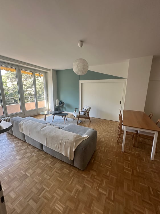2 Bedroom Lease Takeover in Eaux Vives 1