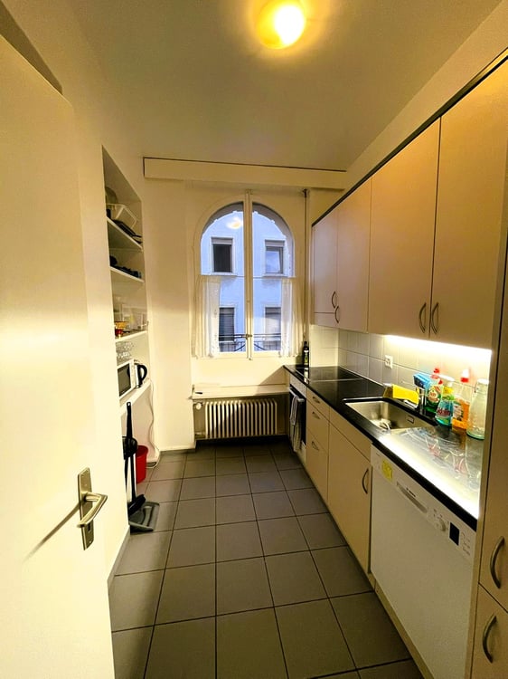 Appartement de 4.5 pièces meublé ou partiellement meublé avec terrasse et vue sur le lac à Lausanne 9