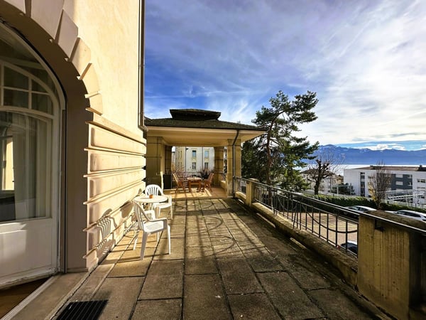 Appartement de 4.5 pièces meublé ou partiellement meublé avec terrasse et vue sur le lac à Lausanne 4