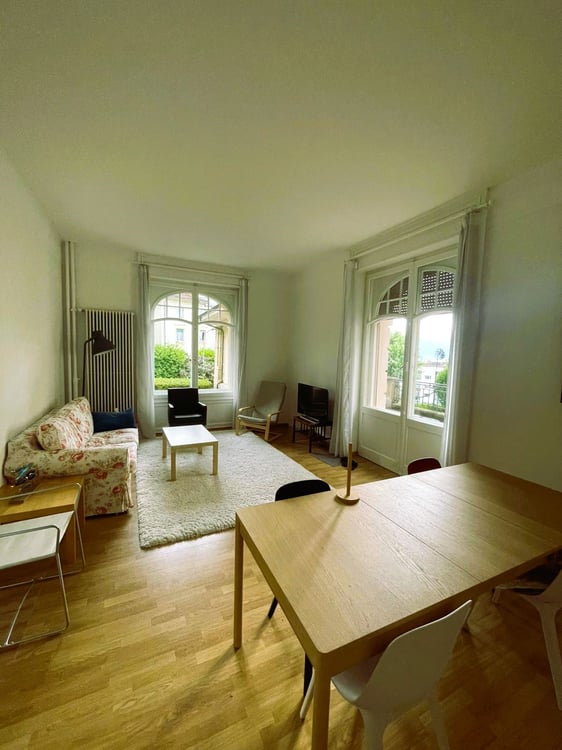 Appartement de 4.5 pièces meublé ou partiellement meublé avec terrasse et vue sur le lac à Lausanne 2
