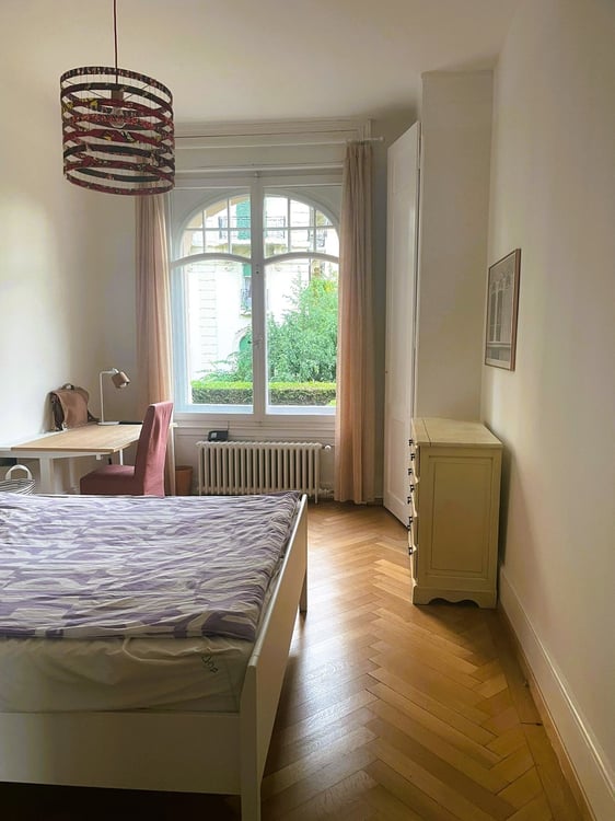 Appartement de 4.5 pièces meublé ou partiellement meublé avec terrasse et vue sur le lac à Lausanne 5