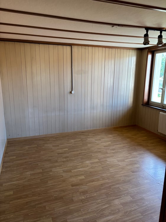 Aelteres Einfamilienhaus mit Sanierungs-/Modernisierungspotential 8