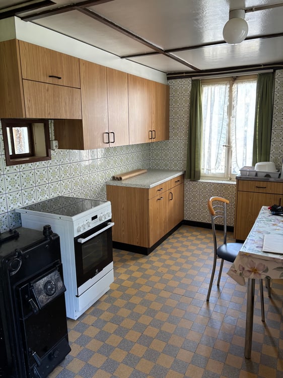 Aelteres Einfamilienhaus mit Sanierungs-/Modernisierungspotential 9