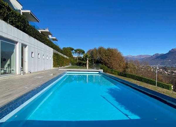 Stunning 4.5-Room Penthouse Apartment in Montagnola – Panoramic Views & Modern Elegance 6